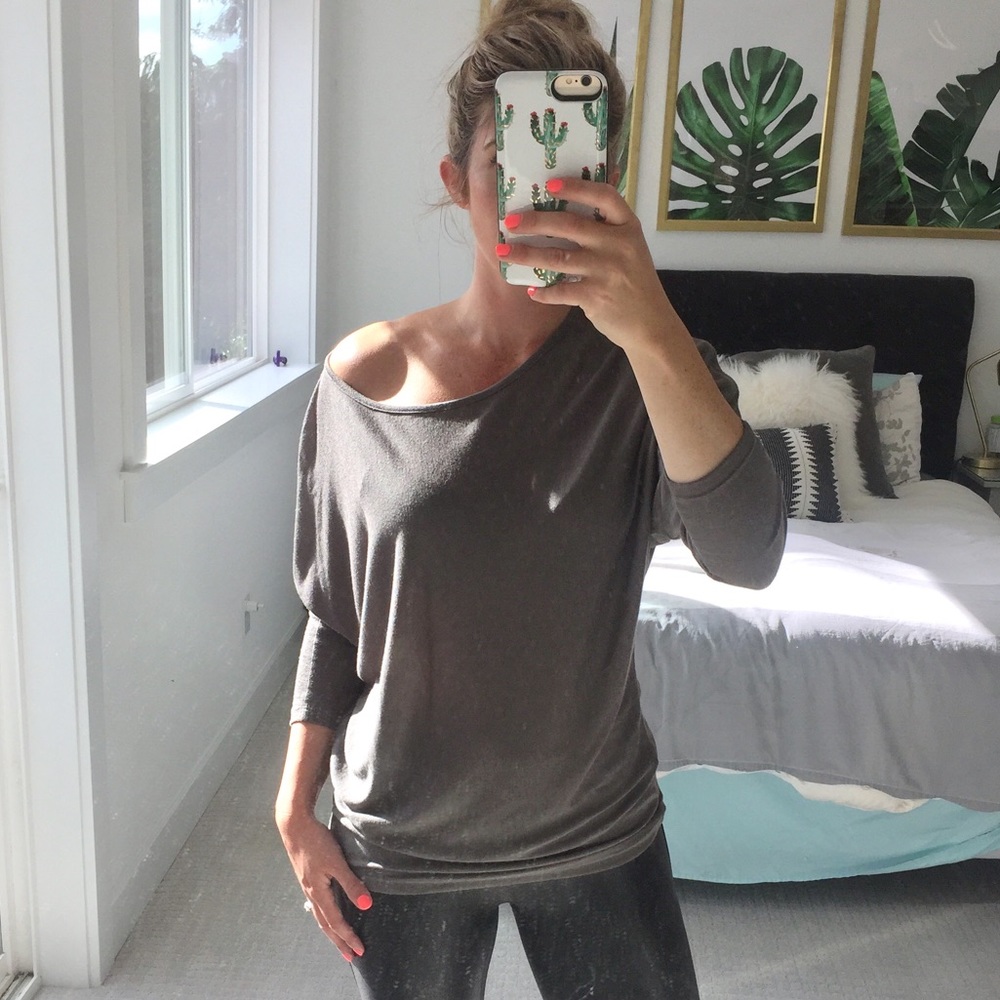 Vince dolman sleeve top